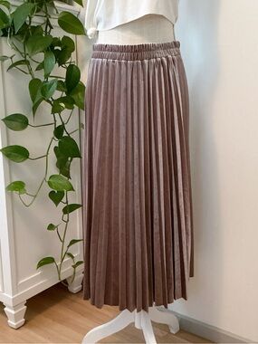 Philosophy | Mauve Velvet Pleated Midi Shirt size Small NWT